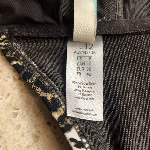 NWOT Sea Level Swim Animal Print Triangle Bikini Top Size 8 - Picture 8 of 9